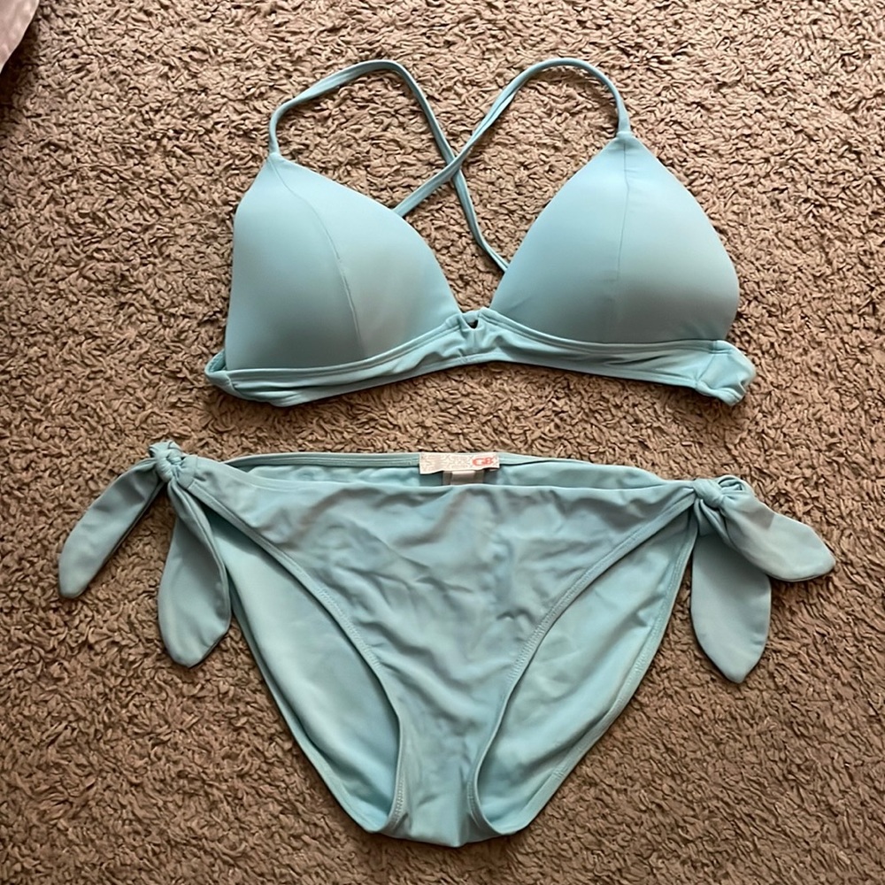 Gianni Bini Aqua Bikini Set MED Top / Large Bottom